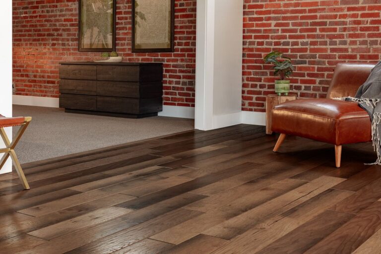 Read more about the article Bold Hickory Hardwood Flooring