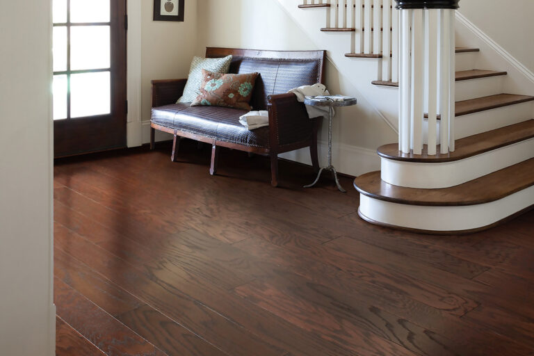 Read more about the article Benefits of Installing Hardwood in Winter